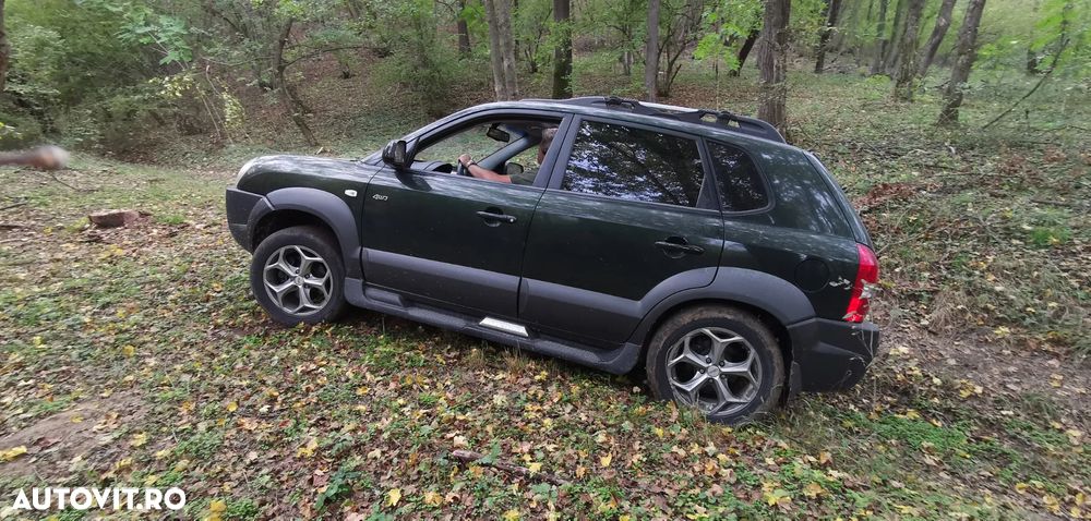 Hyundai Tucson 2.0 CRDI VGT GLS 4WD MT PREMIUM - 16