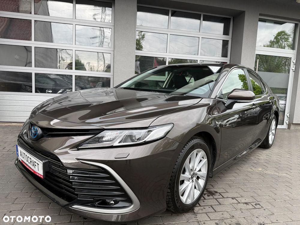 Toyota Camry 2.5 Hybrid Comfort CVT - 25