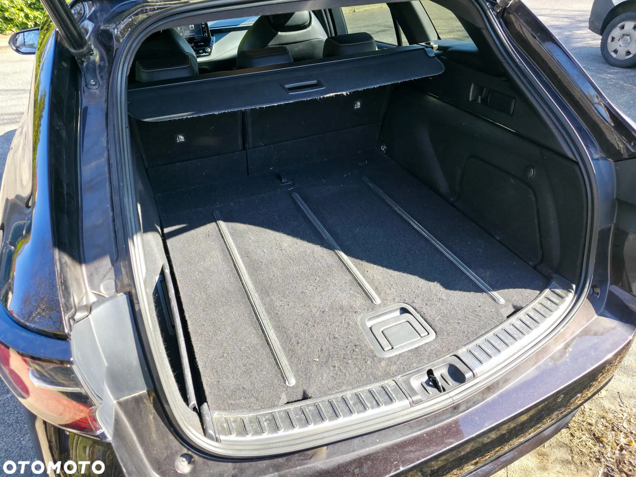 Toyota Corolla 2.0 Hybrid Executive - 21