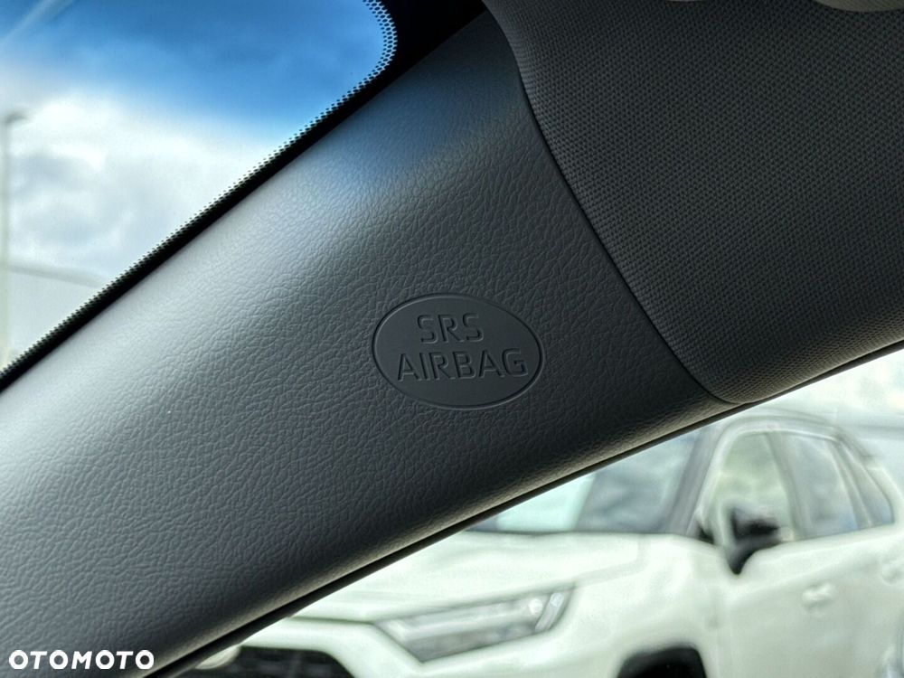 Toyota Camry 2.5 Hybrid Comfort CVT - 23