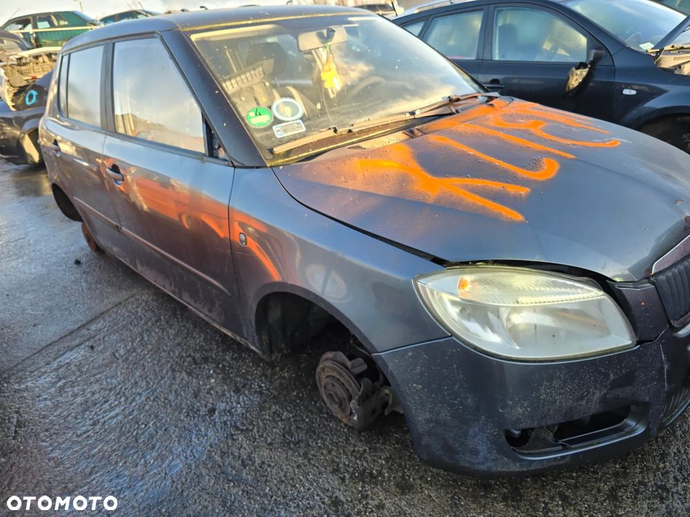 A172 / SKODA FABIA II / NA CZĘŚCI - 2