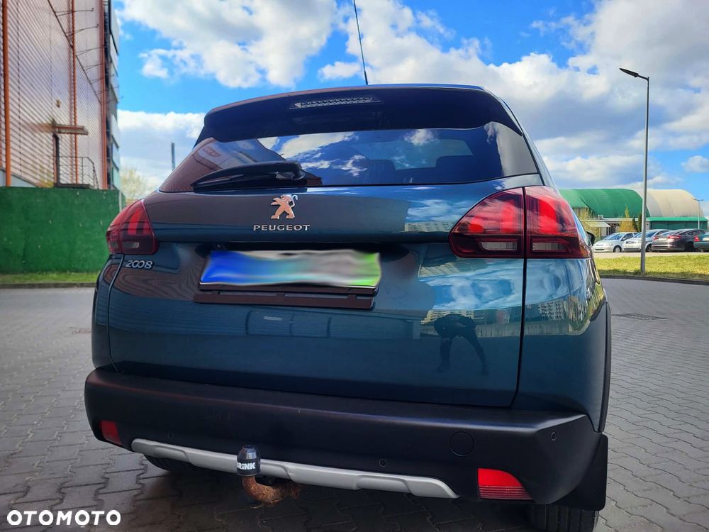 Peugeot 2008 BlueHDi 100 STOP & START Allure - 22