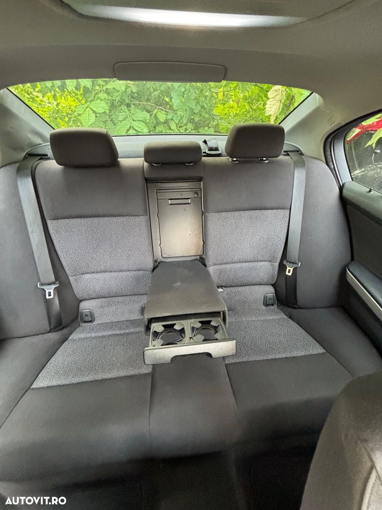 BMW Seria 3 318d - 20