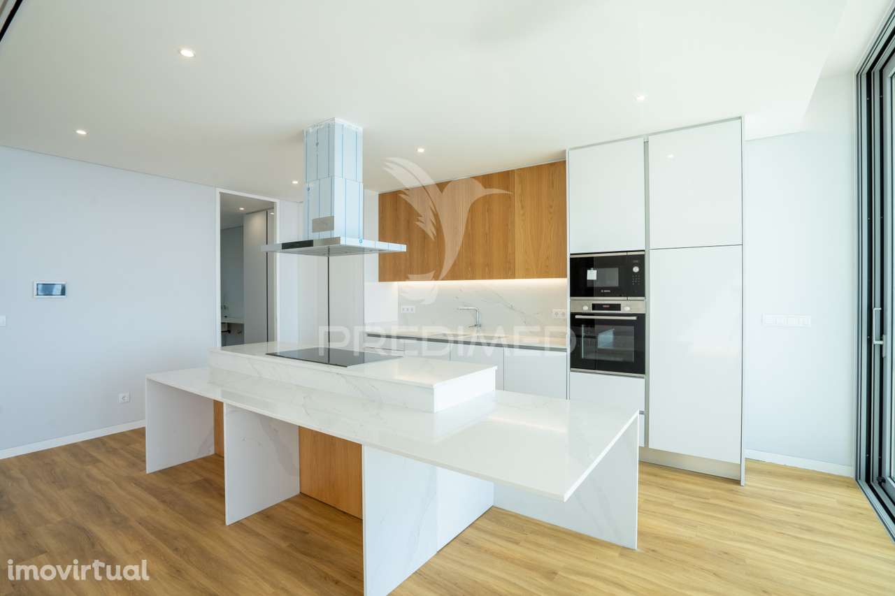 Deslumbrante Moradia T4 com vista Mar no Estreito da Calheta - Grande imagem: 5/18