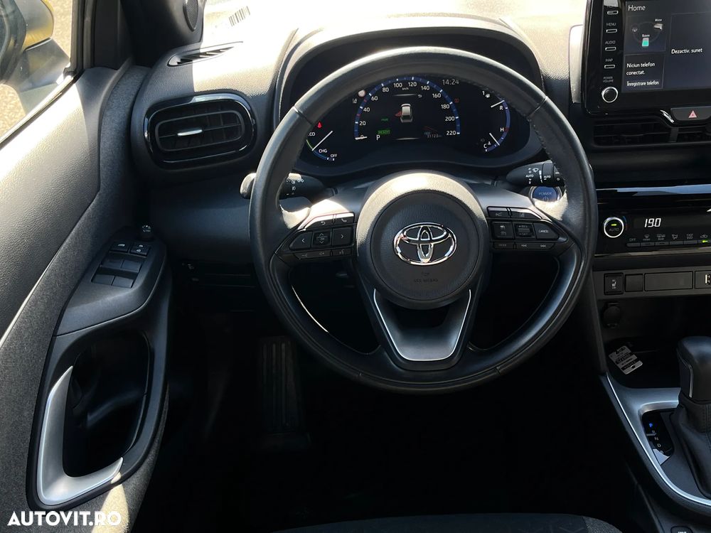 Toyota Yaris Cross - 13