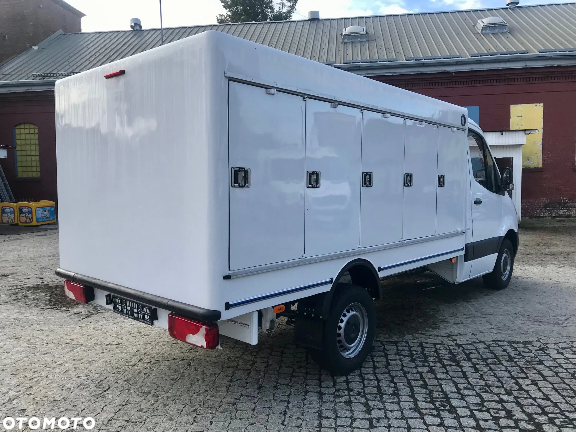 Mercedes-Benz Sprinter - 4