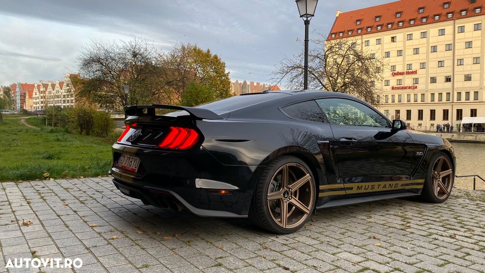 Ford Mustang - 5