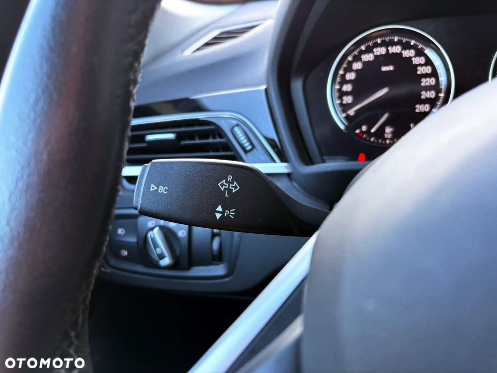 BMW X1 sDrive18i GPF xLine - 29