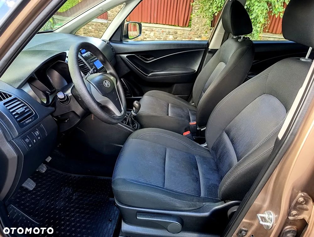 Hyundai ix20 1.4 BlueDrive Comfort - 25
