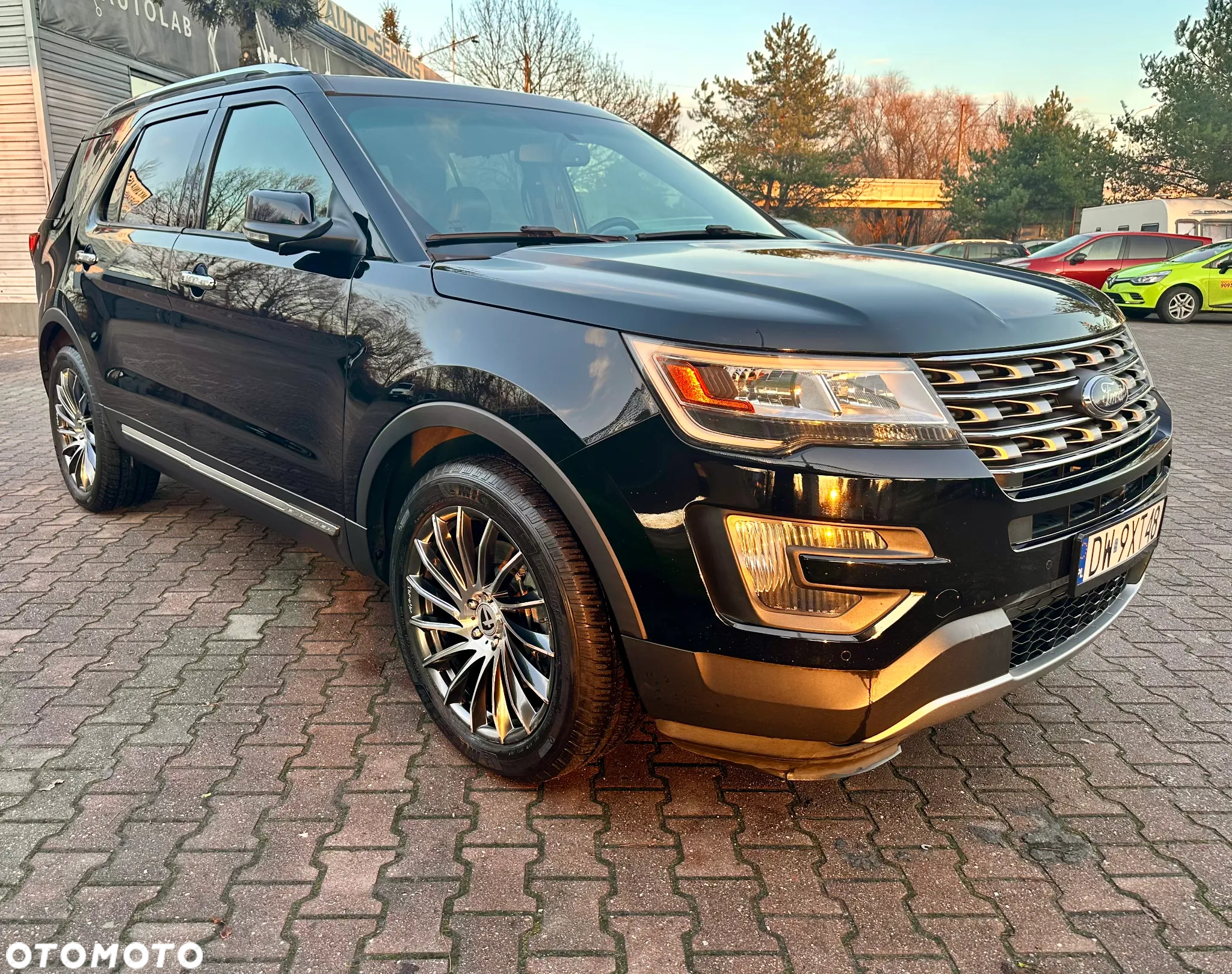 Ford Explorer - 3