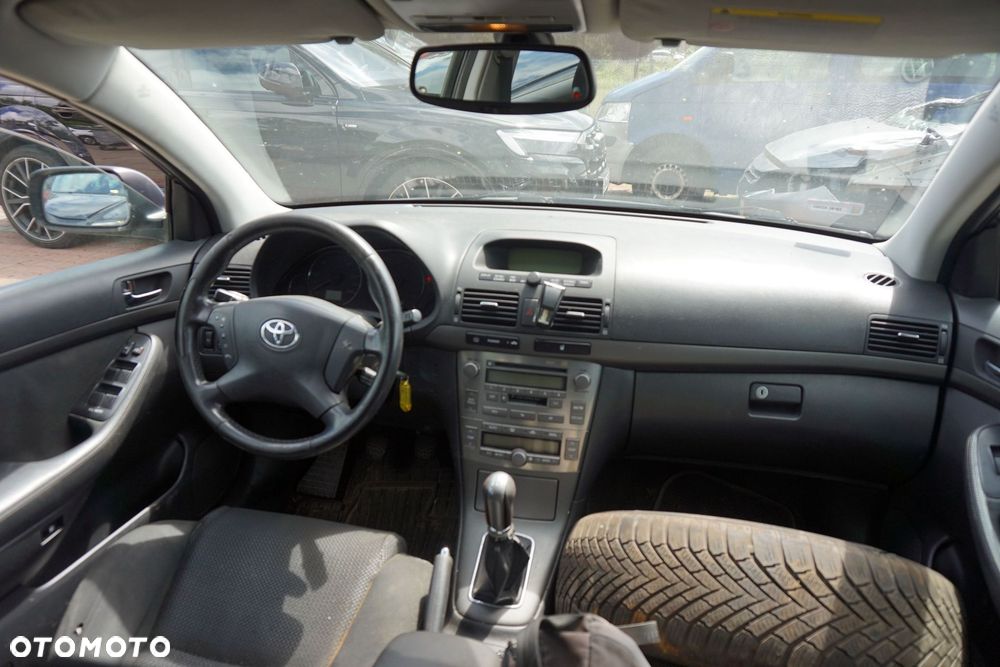 TOYOTA AVENSIS II T25 KOMBI 2004 1E5 2.0 D4D 1CD-FTV 115KM E357 SZARY na części - 10