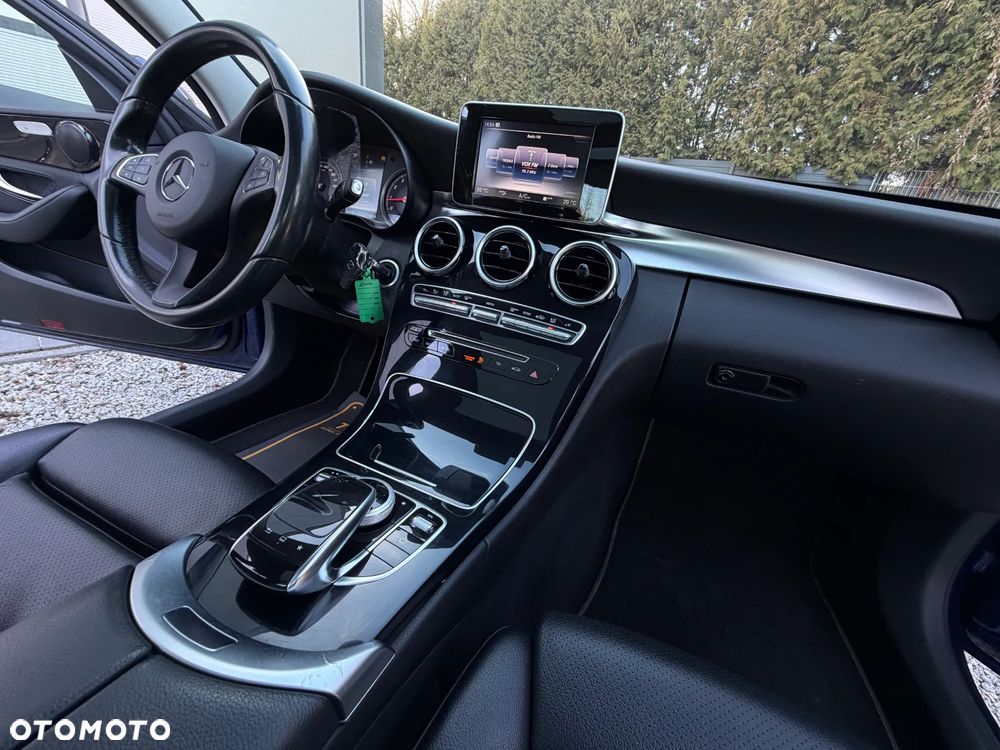 Mercedes-Benz Klasa C 200 7G-TRONIC - 16