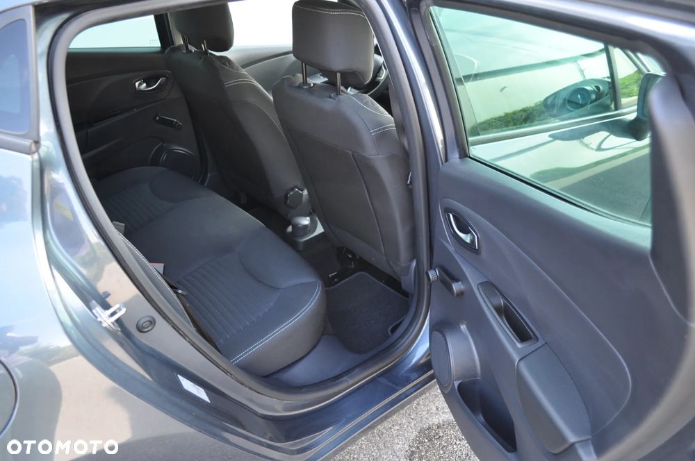 Renault Clio - 17