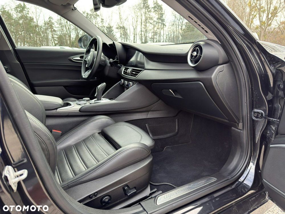 Alfa Romeo Giulia - 20