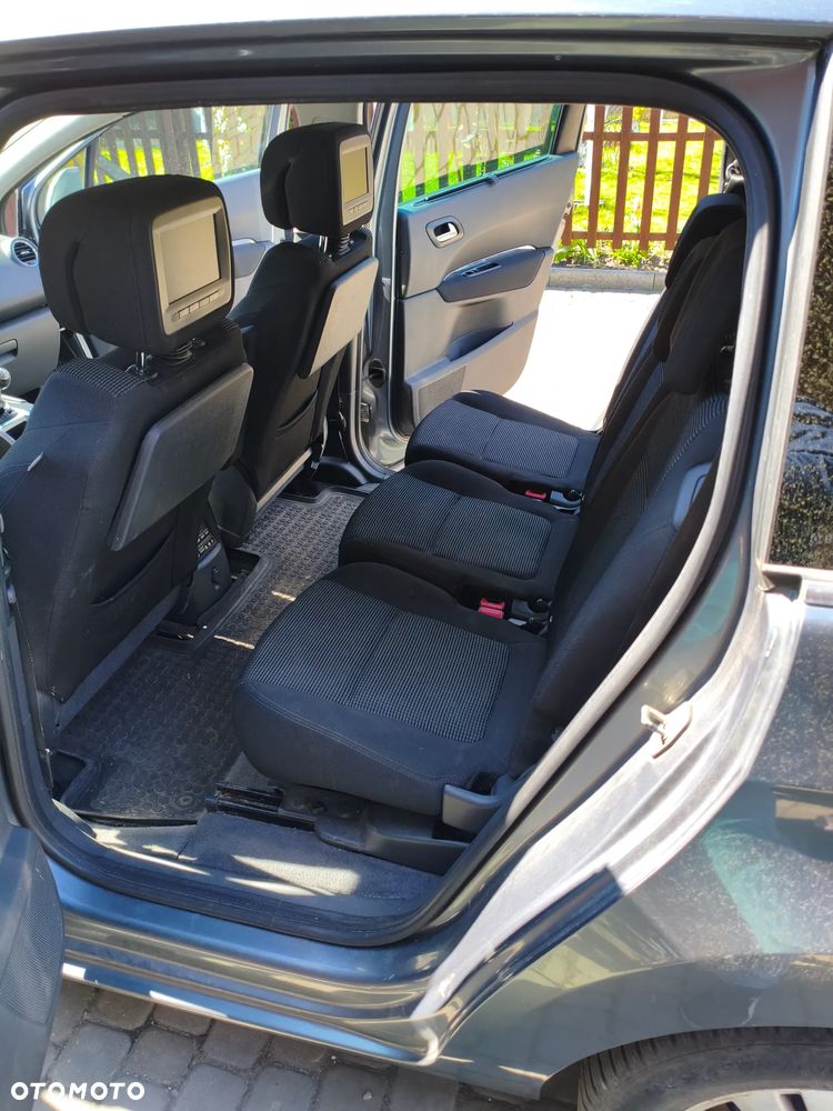 Peugeot 5008 2.0 HDi Family 7os - 8