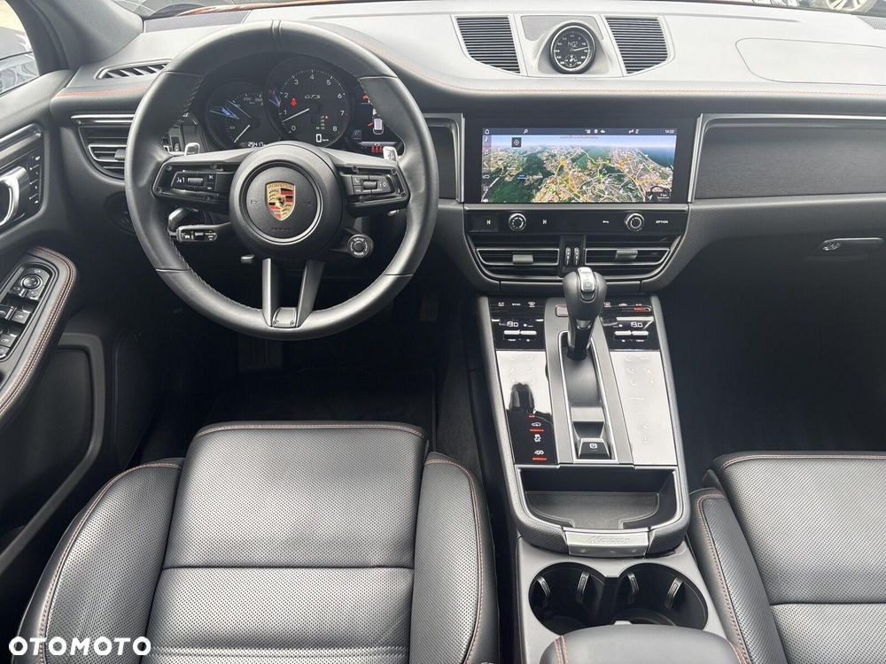 Porsche Macan - 11