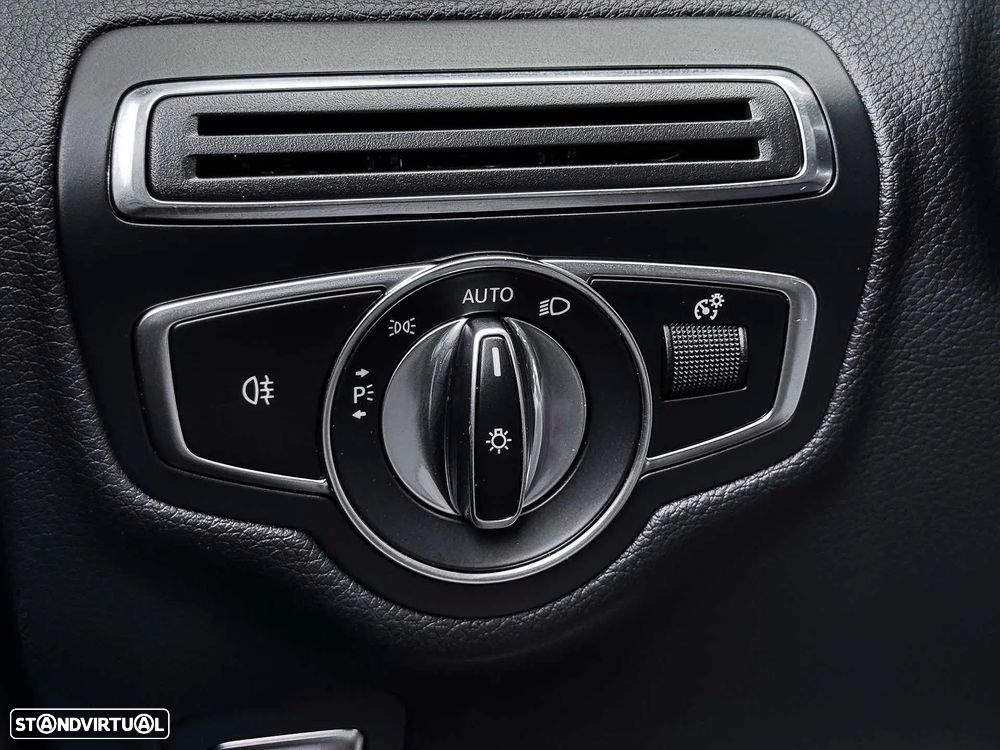 Mercedes-Benz C 300 de AMG Line - 16