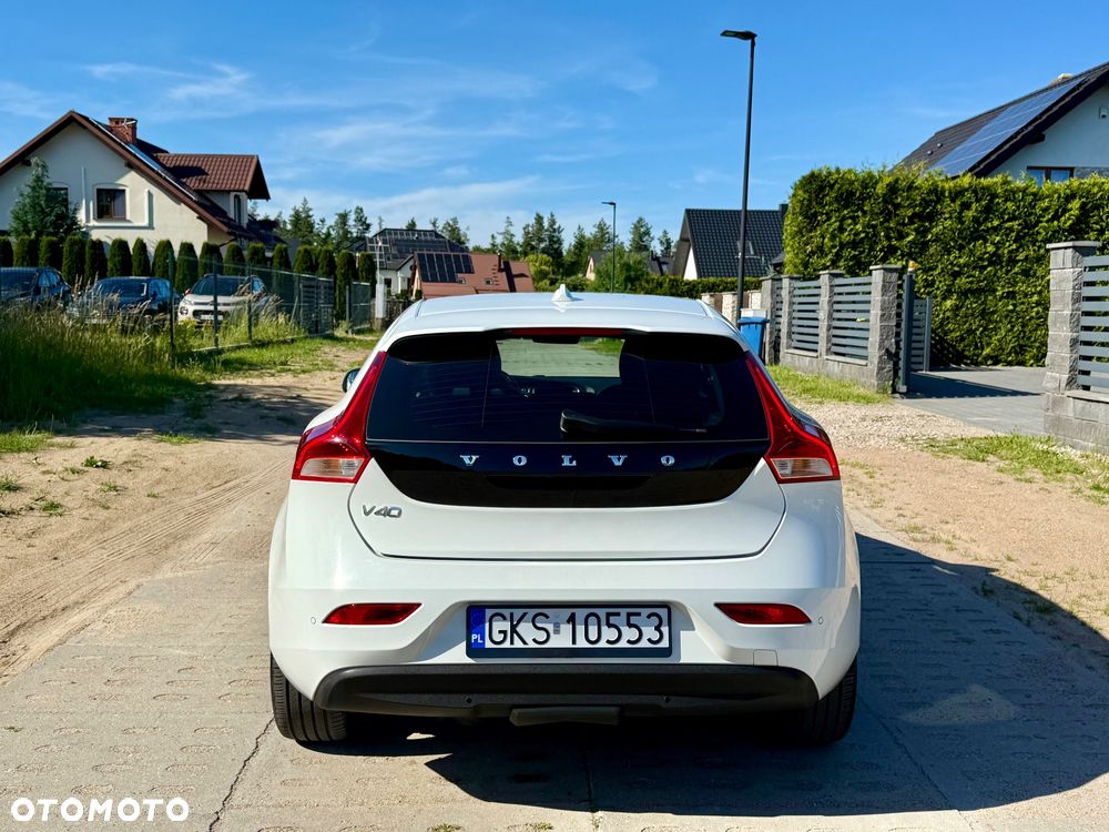 Volvo V40 D2 Geartronic Momentum - 24