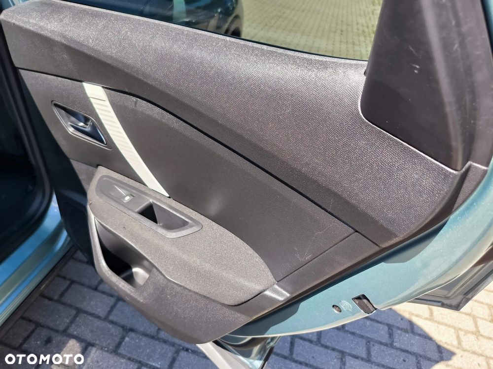 Citroën C4 PureTech 100 Stop&Start LIVE PACK - 25