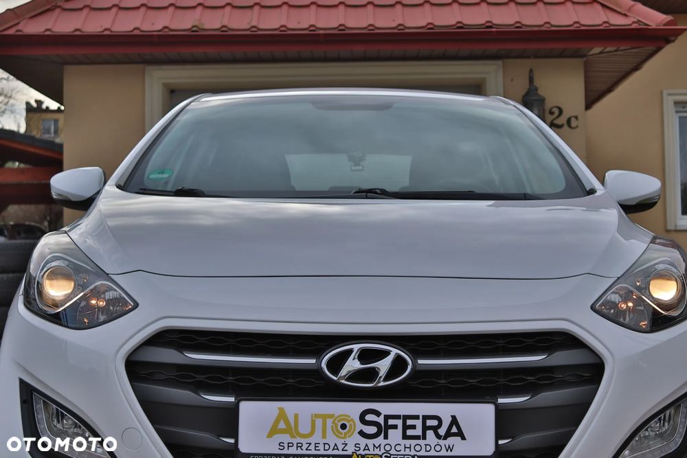 Hyundai i30 blue 1.4 Trend - 9