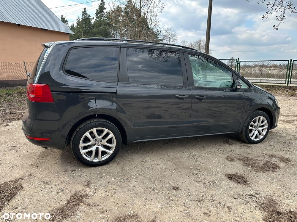 Volkswagen Sharan 2.0 TDI DSG BlueMotion Technology Trendline - 11