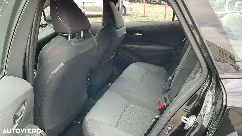 Toyota Corolla 1.8 HSD Dynamic - 17