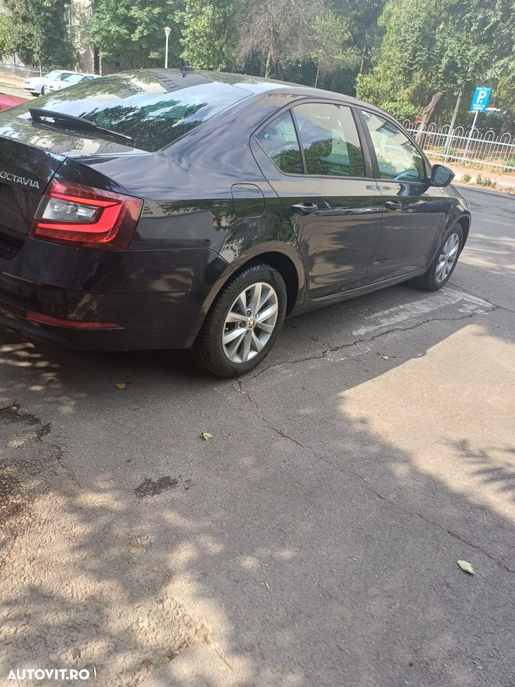 Skoda Octavia 2.0 TDI ELEGANCE - 3