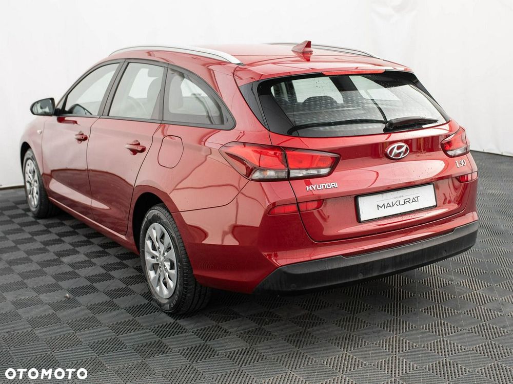 Hyundai i30 1.5 DPI Classic + - 5