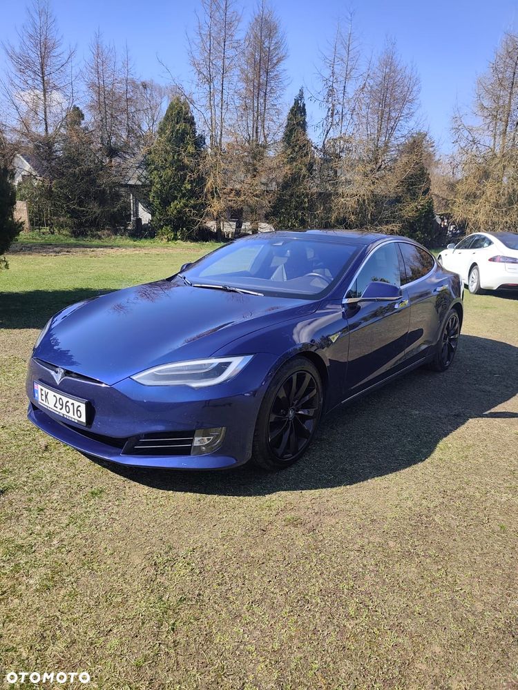 Tesla Model S - 1