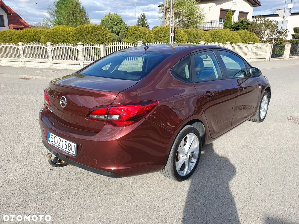 Opel Astra 1.4 T EU6 - 17