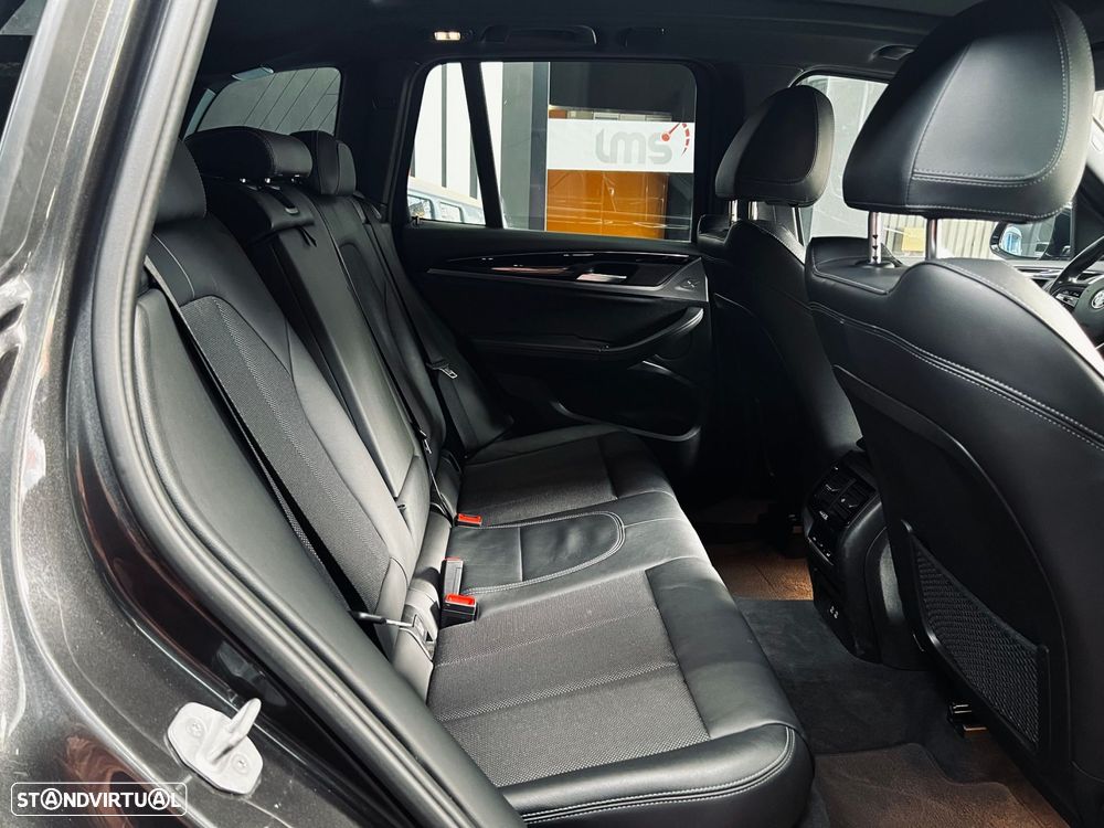 BMW X3 30 e xDrive xLine - 25