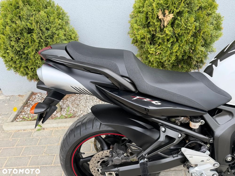 Yamaha FZ - 18