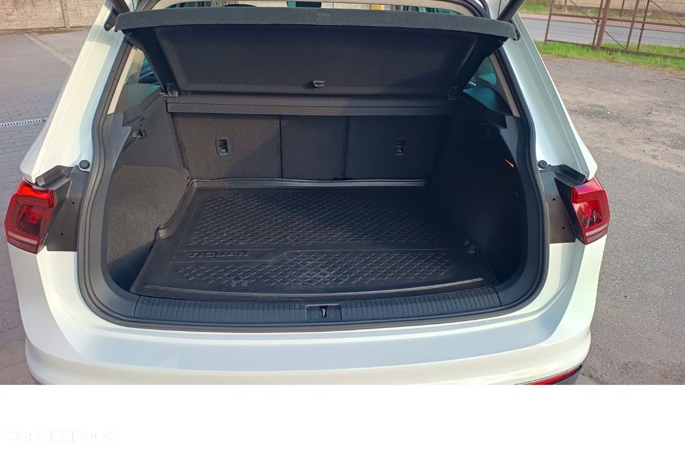 Volkswagen Tiguan - 16