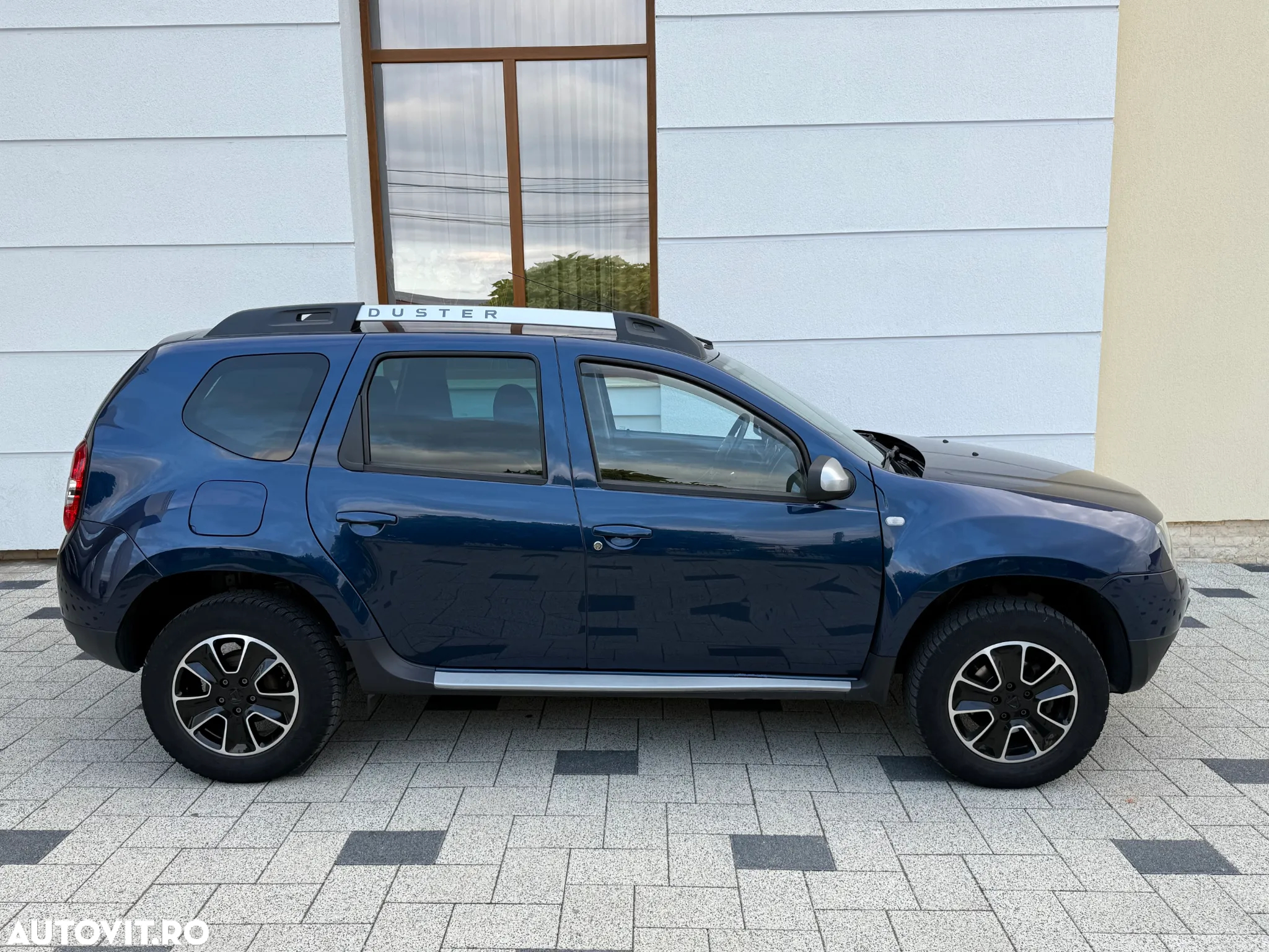 Dacia Duster 1.6 4x4 SL Connected by Orange - 3