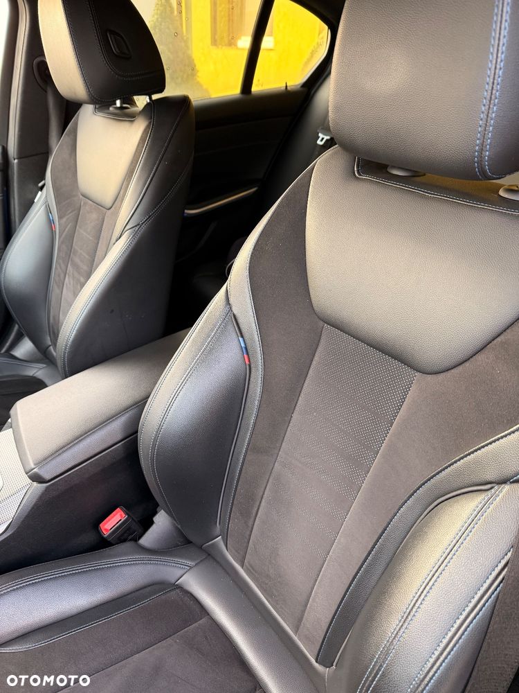 BMW Seria 3 320d M Sport - 17