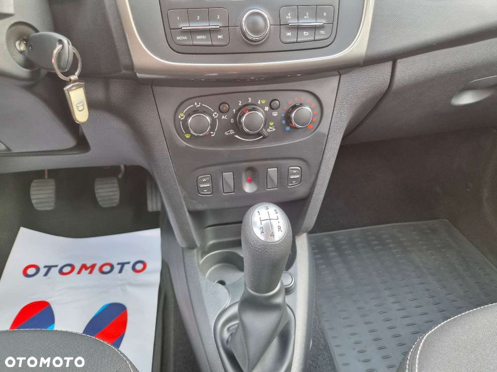 Dacia Logan - 25