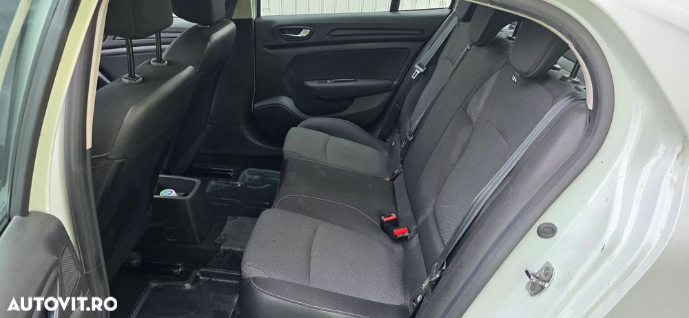 Renault Megane BLUE dCi 115 Equilibre - 16