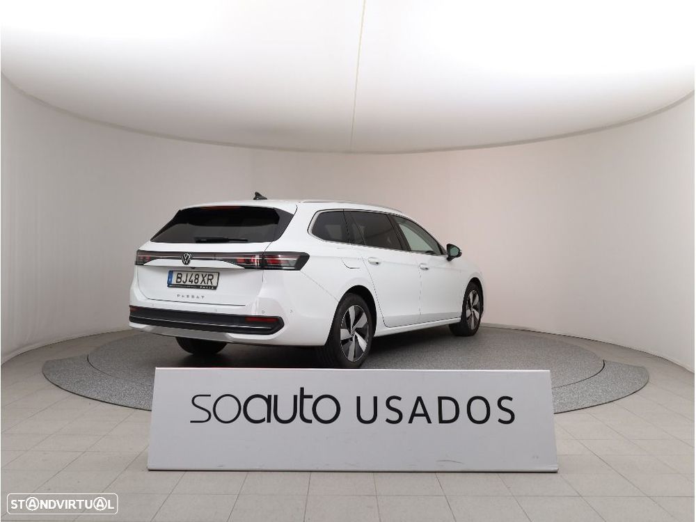 VW Passat Variant 2.0 TDi Business DSG - 8