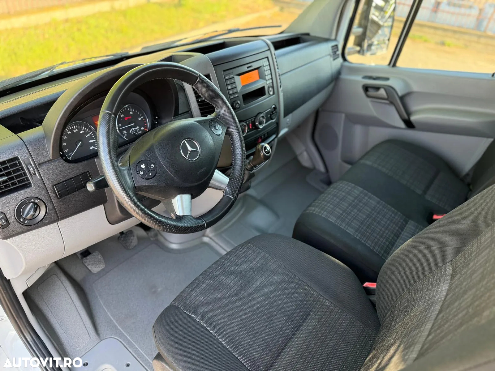 Mercedes-Benz Sprinter - 7