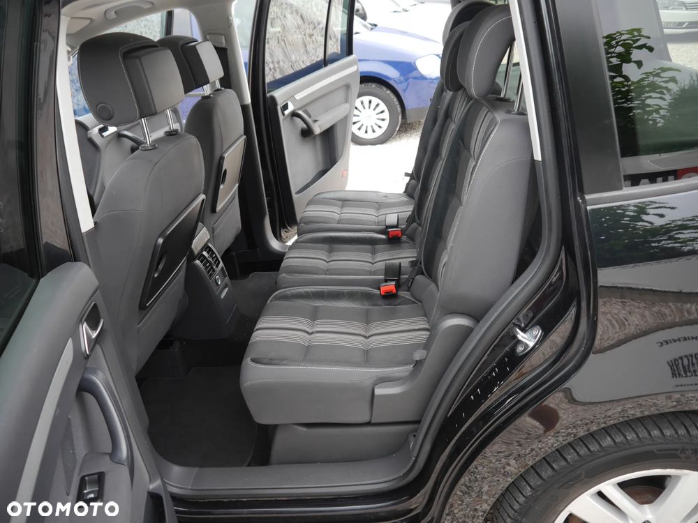 Volkswagen Touran 2.0 TDI DPF BlueMotion Technology MATCH - 19