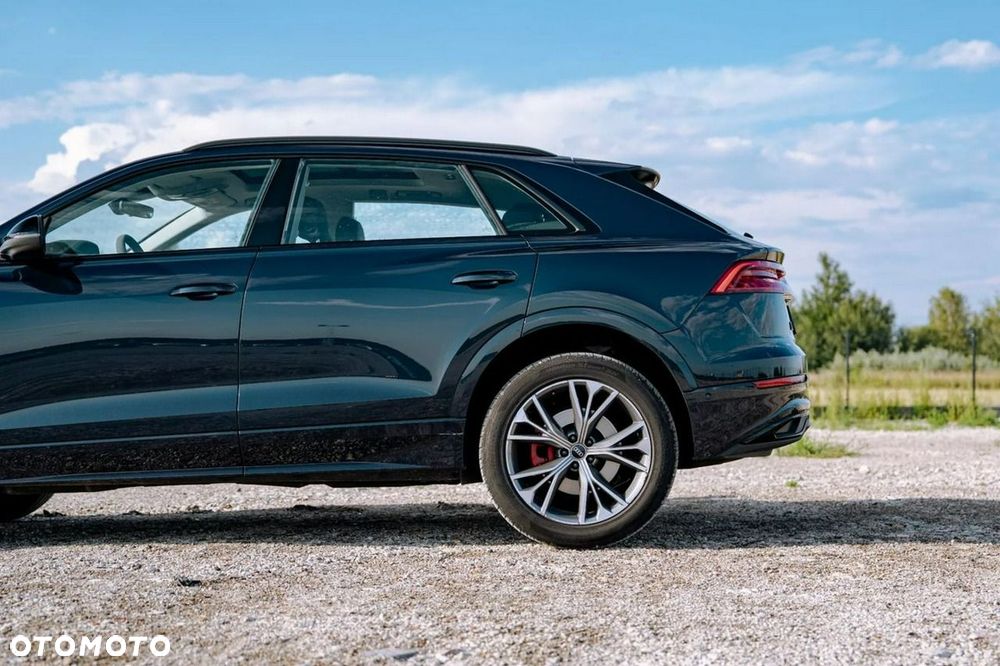 Audi Q8 - 10
