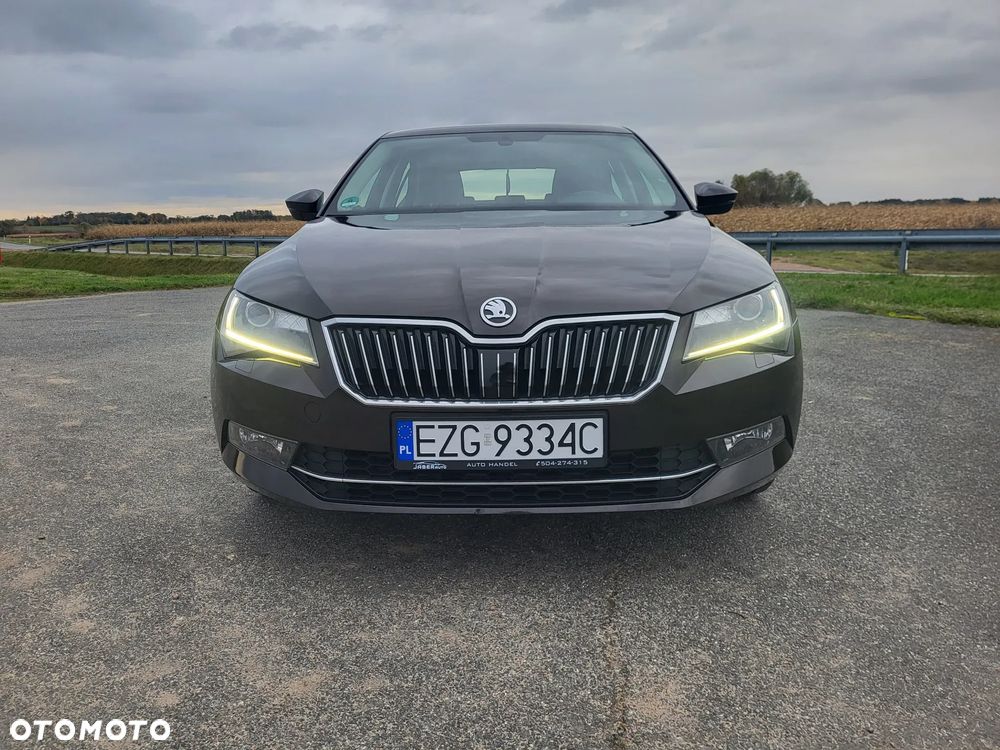 Skoda Superb 2.0 TDI 4x4 Ambition - 10