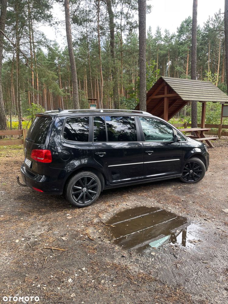 Volkswagen Touran - 1