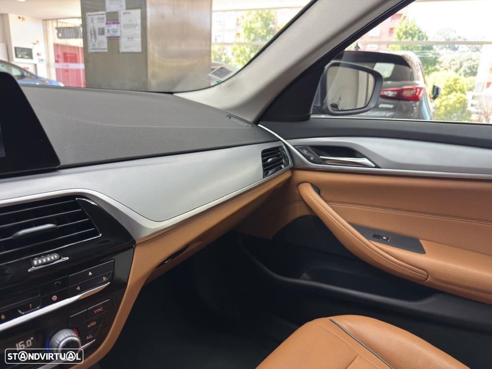 BMW 520 d Line Luxury Auto - 32