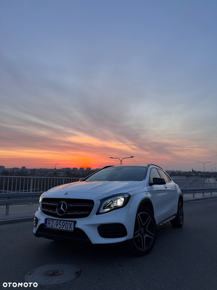 Mercedes-Benz GLA 220 4-Matic AMG Line - 1