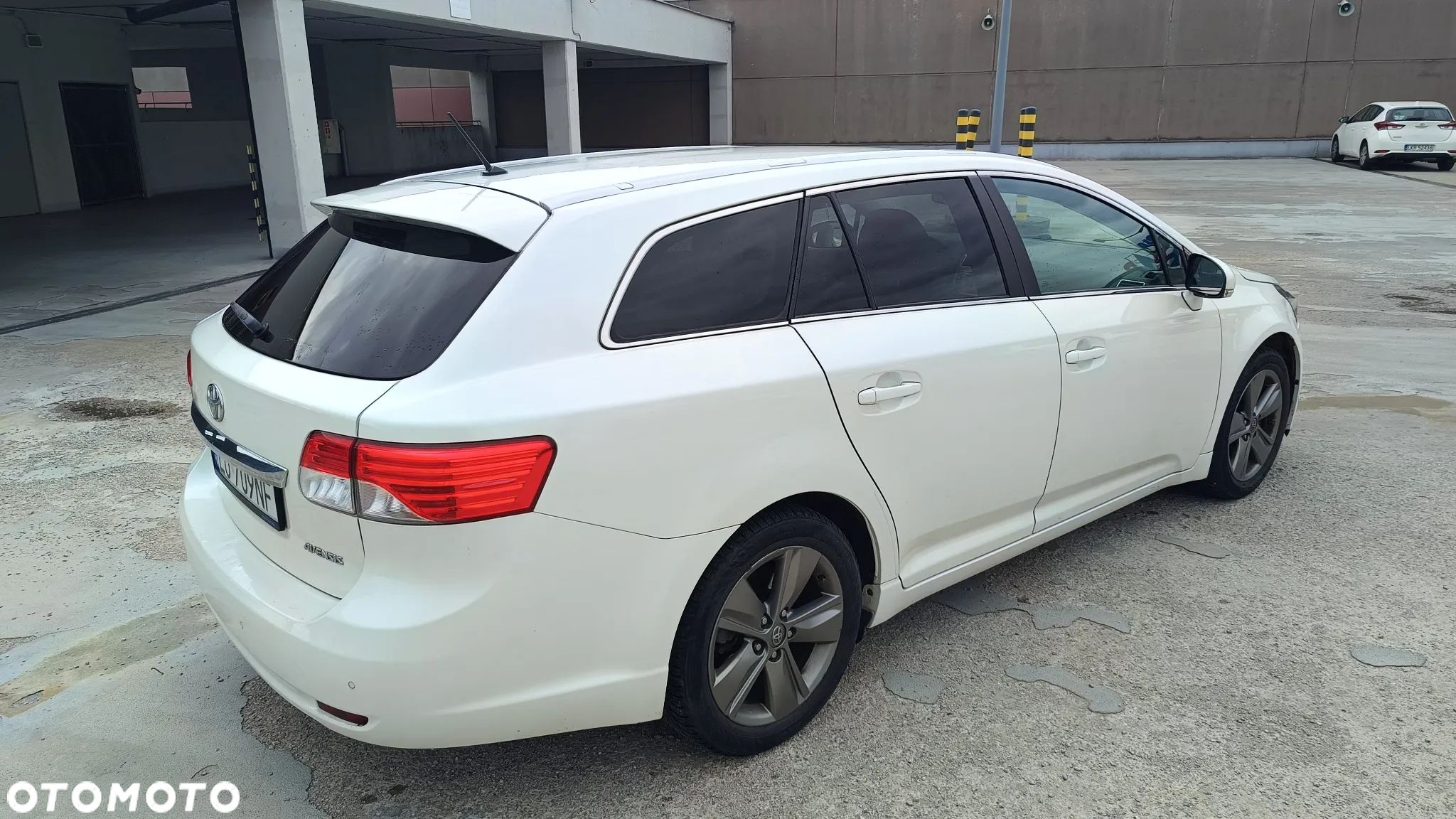 Toyota Avensis 1.8 Sol MS - 6