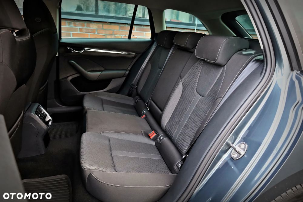 Skoda Octavia 2.0 TDI Style DSG - 28