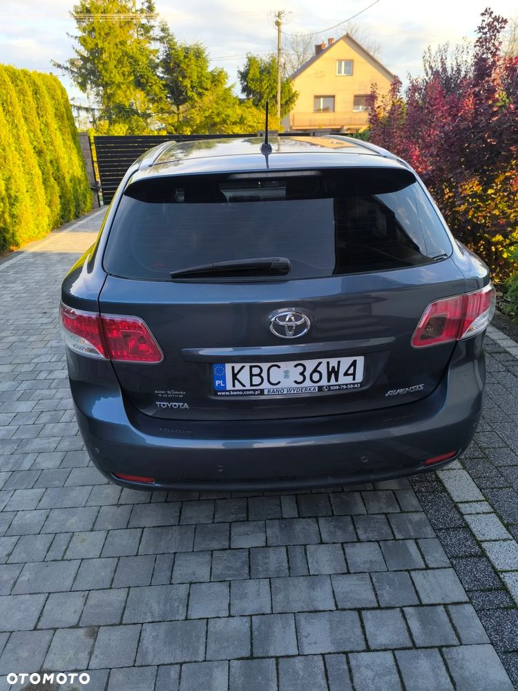 Toyota Avensis 1.8 Sol - 3