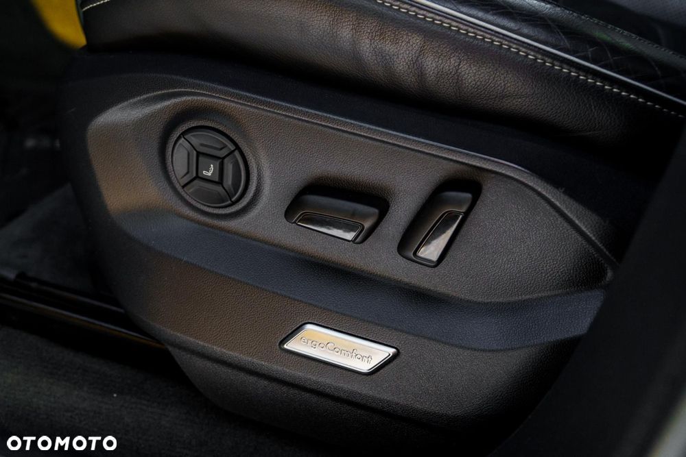 Volkswagen Touareg 3.0 V6 TFSI 4Motion R-Line - 29