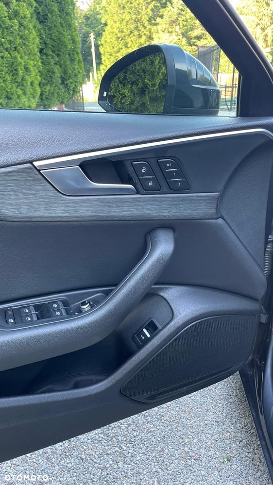 Audi A4 Limousine - 18